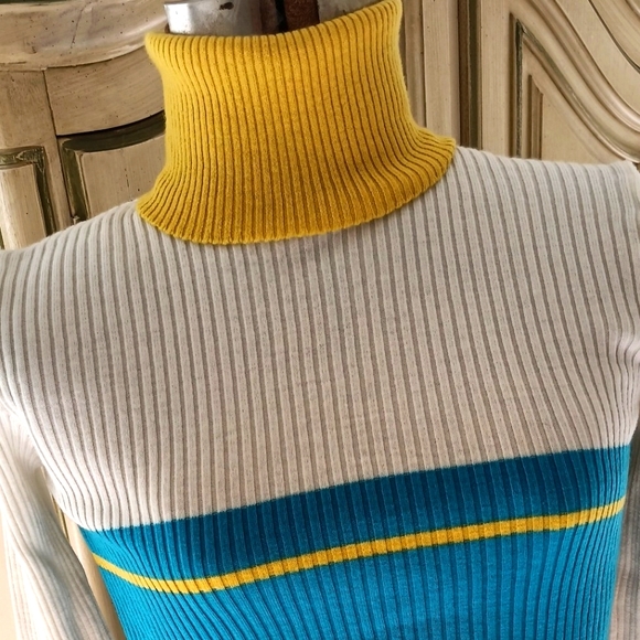 AWESOME AUTHENTIC EARLY 1970S RIBBED COLORBLOCK, TURTLENECK! - Picture 3 of 16